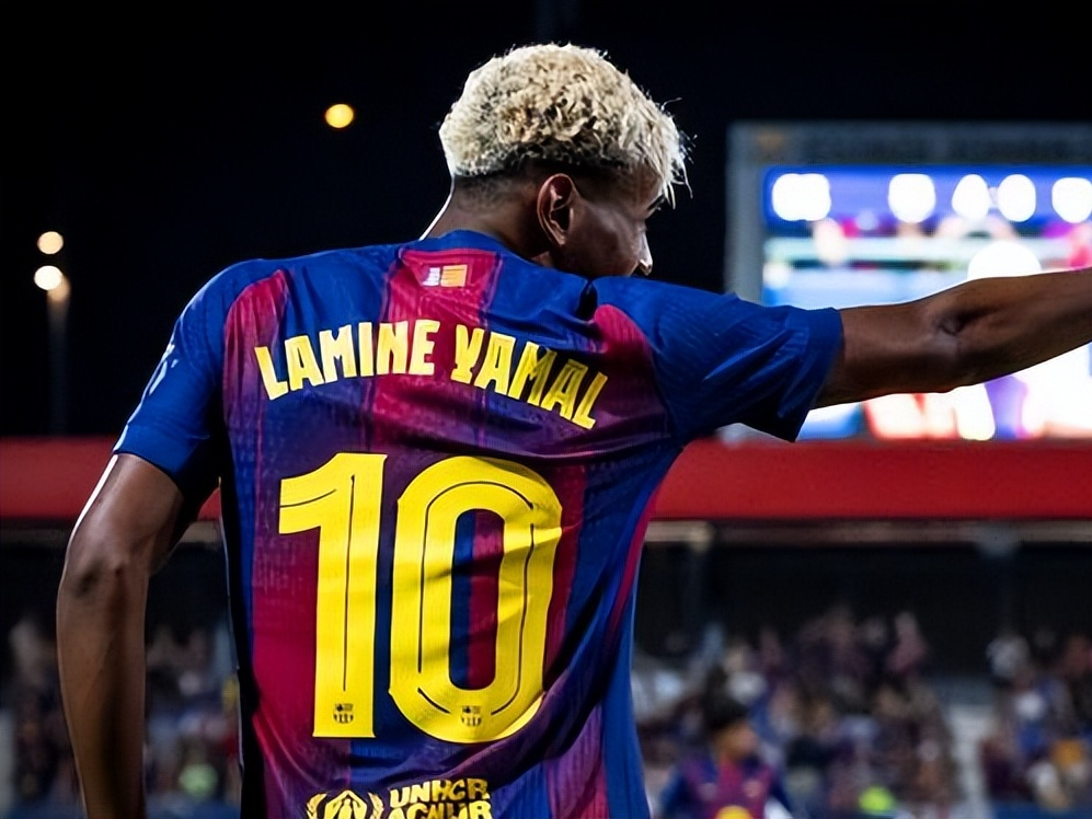 开云电竞官网-瓦伦西亚击败巴列卡诺，豁然开朗(瓦伦西亚最强时期)  第1张