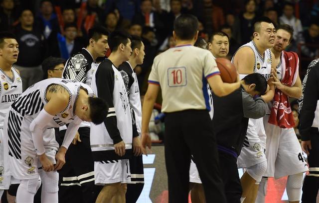 开云电竞官网-斯隆因伤缺席下一场比赛，球队备受担忧的简单介绍  第1张